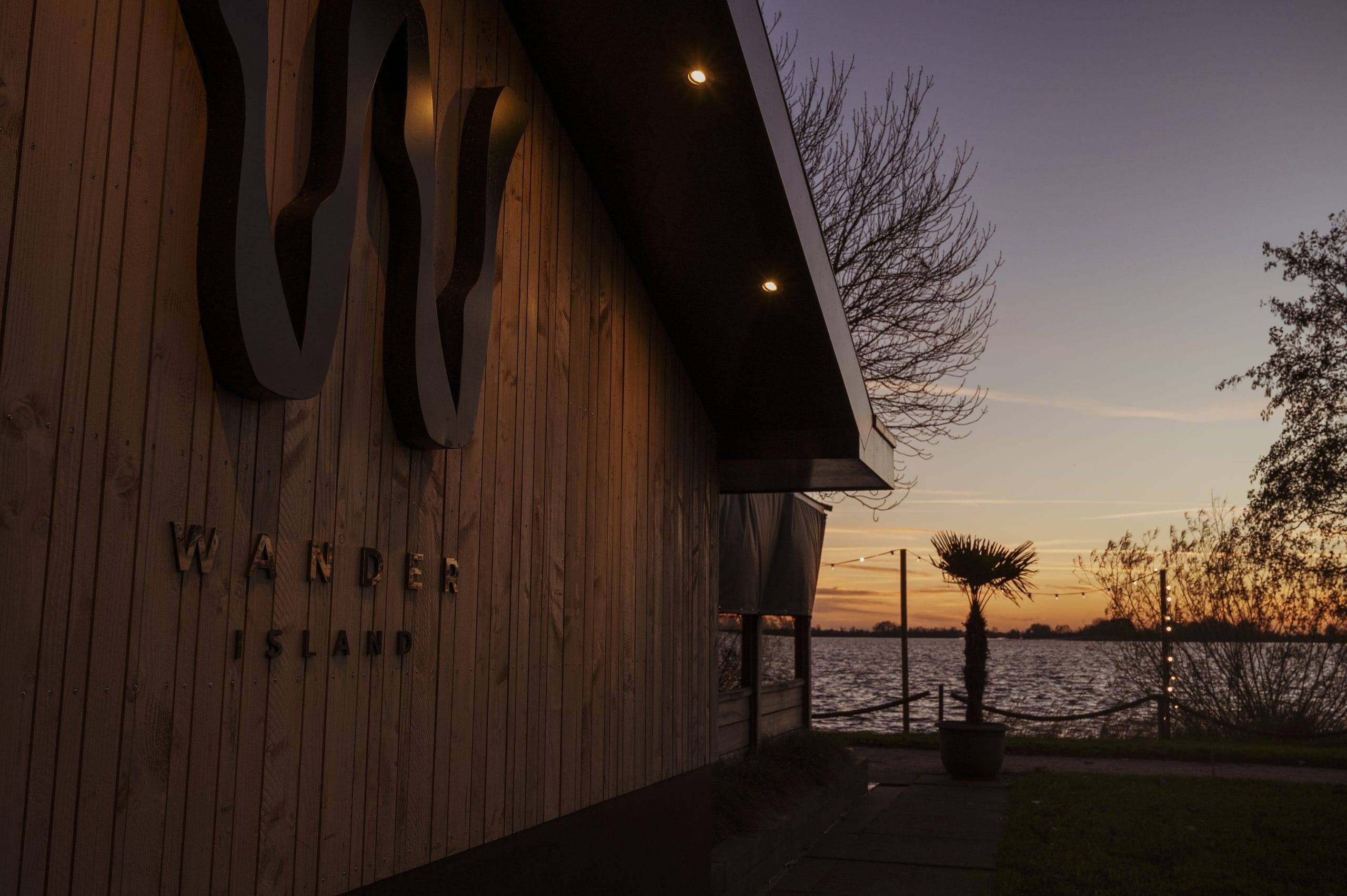 Restaurant aan het water, Wander Island